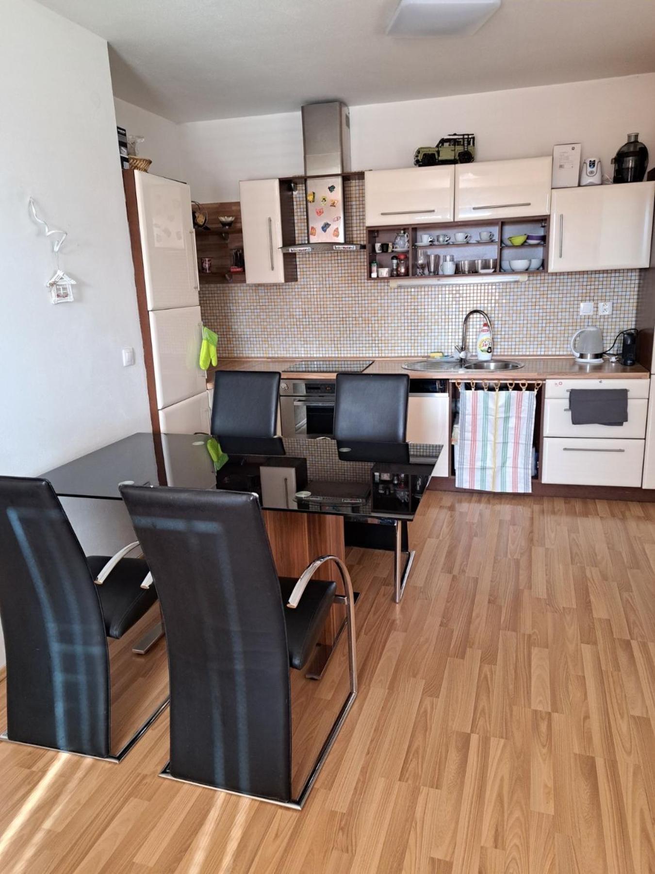 Apartament In The Center Of Poprad-Free Parking Екстер'єр фото